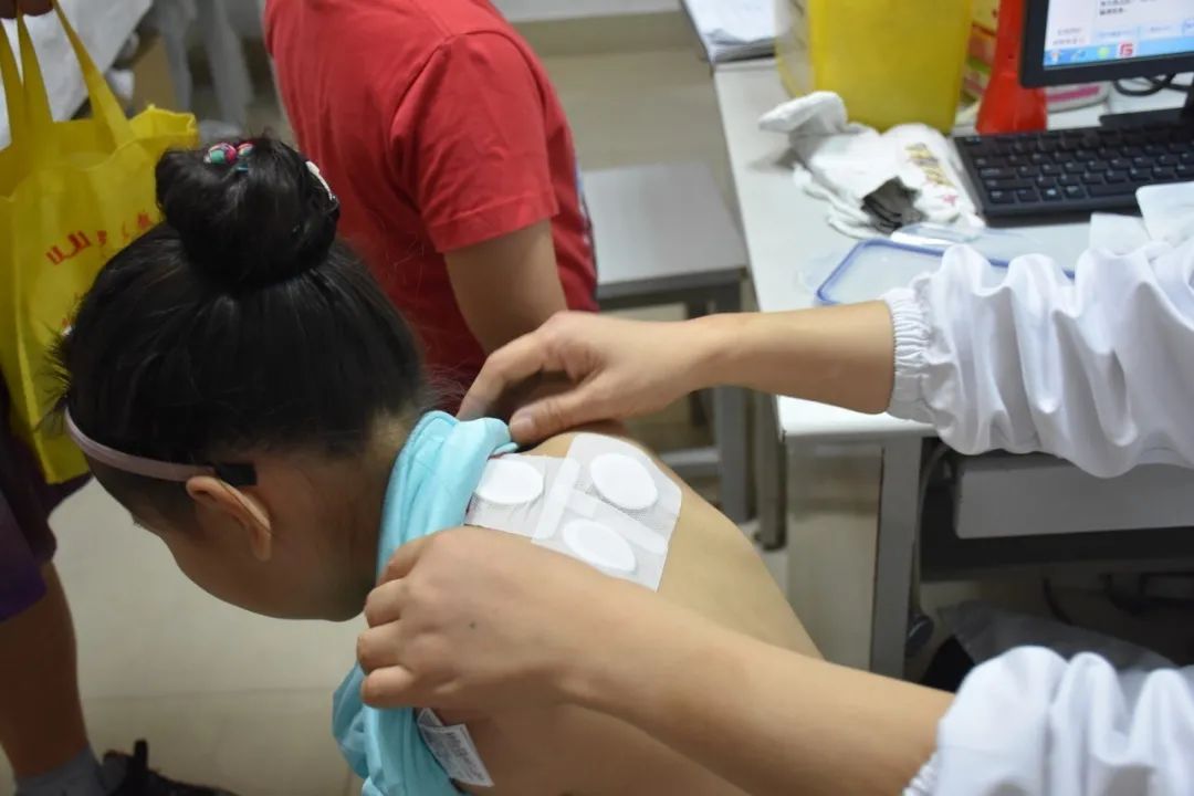 1、三伏貼的作用功效及適用人群的選擇